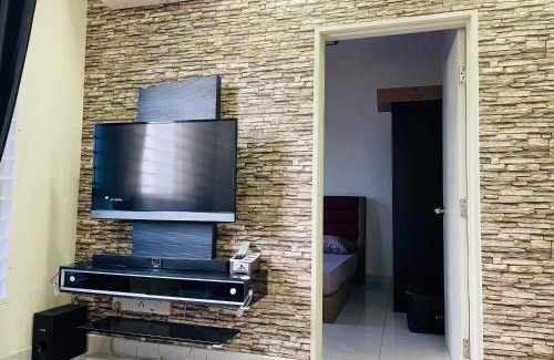 Bandar Saujana Putra Apartamento | BSP21 Cozy Retreat W/Sunset Lakeview