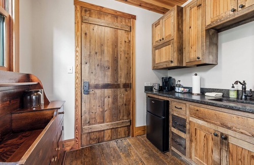 Fredericksburg Apartamento | BSQ Compound