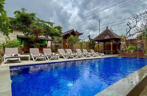 Melayang Cama Y Desayuno | Buana Sari Villas by AGATA