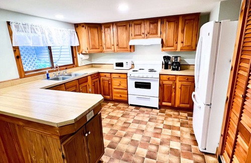 Schroon Lake Apartamento | Bubar Barn - screen porch, deck, + parking