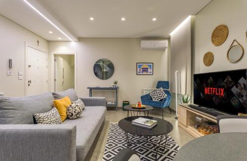 Batroun Apartamento | Bubble Beach 2-BR in Batroun Souks - Parking