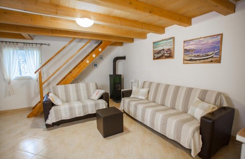 Cres Casa | BUC-Vila Nada