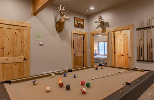 Island Park Casa | Buck Buck Moose