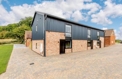 Moreton Valence Casa | Buck Cottage disabled adapted 3 bed hot tub pets