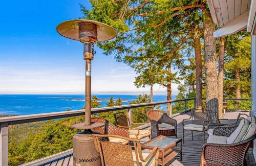 Eastsound Casa | Buck Mountain Home