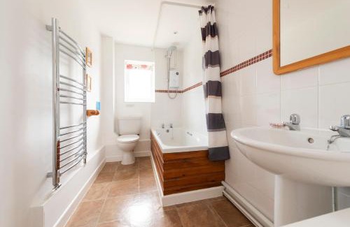 West Milton Casa | Buckingham Cottage - Lancombes House