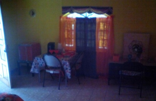 Buff Bay Casa | Buckingham Villa And Suites-Private Bath - Hot water/A/C