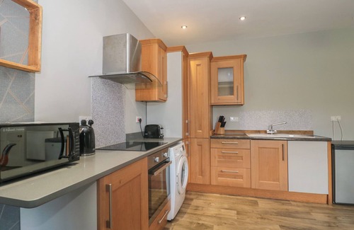 Taunton Cabaña | BUCKLAND HOUSE ANNEX, pet friendly, with a garden in Taunton