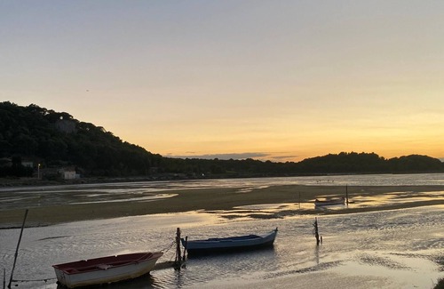 Gruissan Casa | Bucolic house with the most beautiful view of the Tour Barberousse in Gruissan