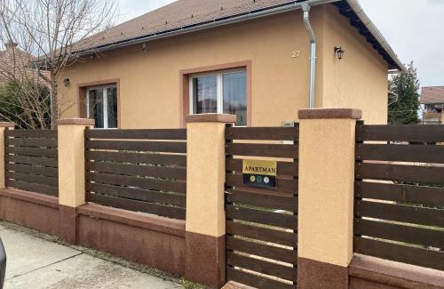 Vecses Apartamento | Budapest Airport Accomodation in V3