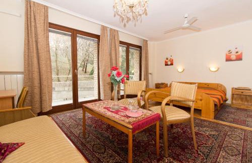 Castle Hill Cama Y Desayuno | Budavar Bed and Breakfast