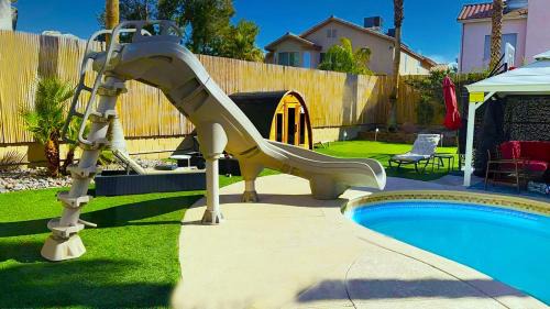Green Valley North Casa | Buddha Play Modern with Pool & Spa Sauna Near Vegas strip
