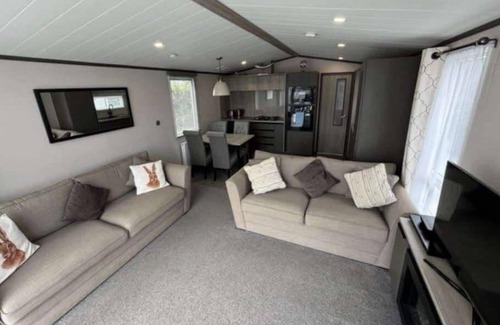 Bude Cabina | Bude - Cabin - Sleeps 6 - Parking - Pool