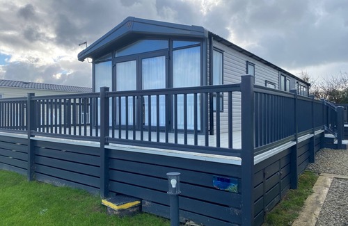 Bude Cabina | Bude - Cabin - Sleeps 6 - Parking - Pool