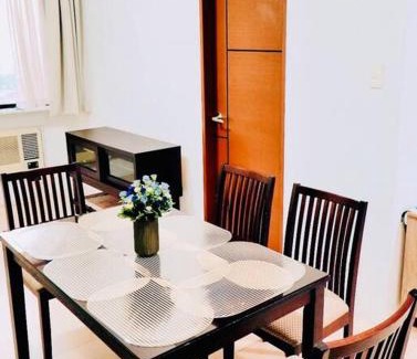 Kapitolyo Apartamento | Budget Accommodation at Ace Suites by the Famous Indoor Water Spa