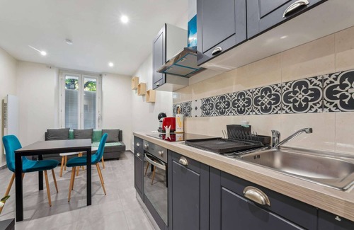 Charleville-Mezieres Apartamento | Budget apart city centre with parking