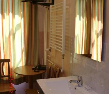 Burgwallen Nieuwe Zijde Hotel | Budget Hotel Neutraal