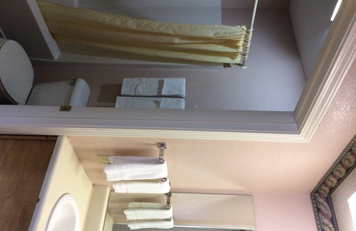 Calhoun Hotel | Budget Inn