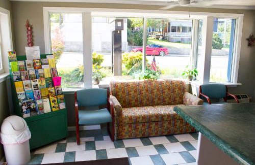 Luray Hotel | Budget Inn