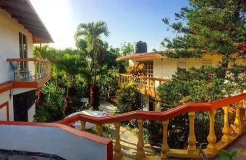 Cabarete Apartamento | Budget room in Cabarete guesthouse, near beach and shops/restaurants
