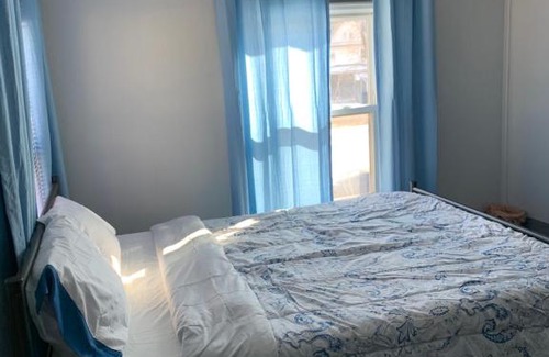 Pontiac Casa | Budget Boarding Room near Downtown Pontiac Cheap to Stay