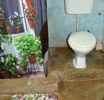Lamu Cama Y Desayuno | Budget self-contained room on the GROUND FLOOR at JamboHouse Lamu