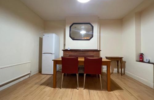 Luton Casa | Budget Stay In Luton 02 03