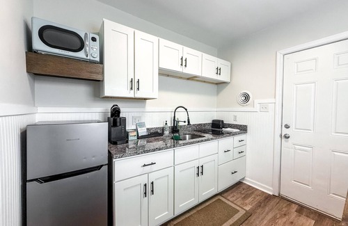East Durham Condominio | Budget studio in the heart of Durham