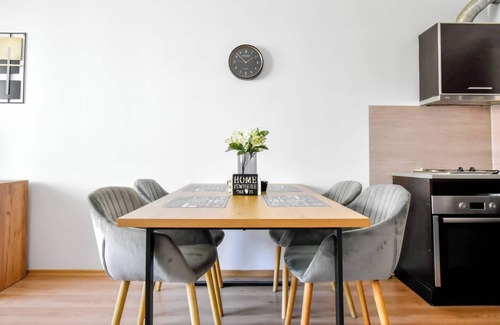 Mladost Apartamento | Budget+Work-Friendly Apartment near Business Park