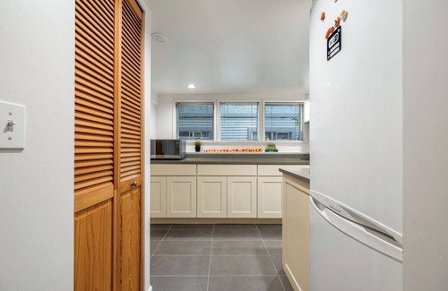 West Side Casa | Bright Basement near Airport, UBC, Downtown in Vancouver