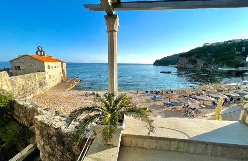Old Town Casa | Budva Old Town Beach House