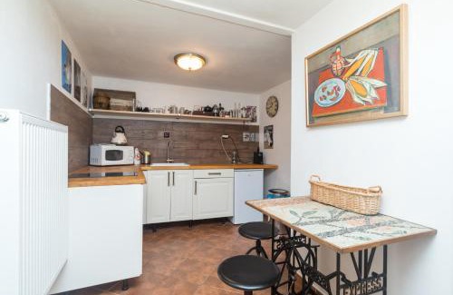 Budyne nad Ohri Apartamento | Budyně Apartment