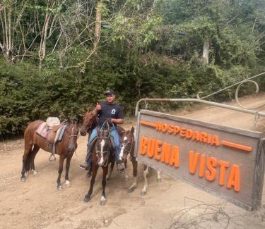 Araras Casa | Buena Vista - Casa e suítes - Vistas deslumbrantes em Petrópolis