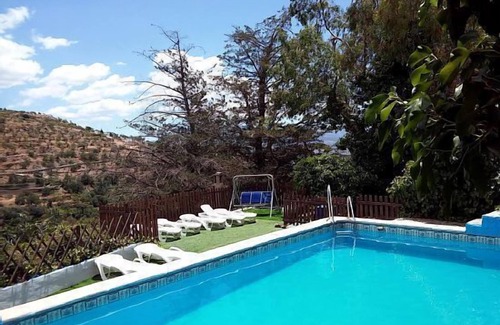 Laroles Cabaña | Casa Rural en el centro de La Alpujarra de Granada, a 1 km de Laroles
