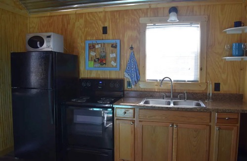 Evant Cabina | Buena Vista Wildlife Safari- Red Stag Cabin