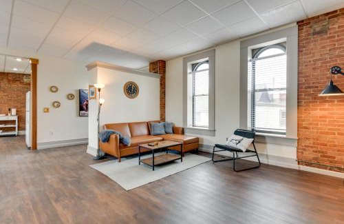 Buffalo Apartamento | Buffalo Apartment with Balcony 1 Mi to Downtown!