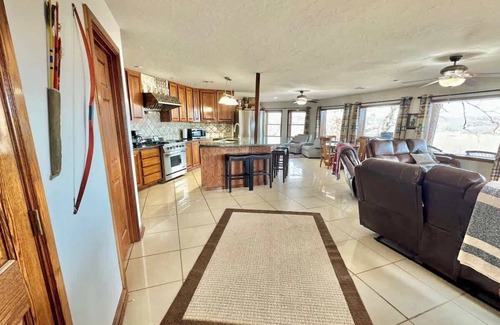 Tahlequah Cabina | Buffalo Cabin; Gorgeous Illinois River view!