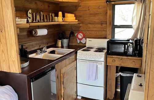 Lamont Cabina | Buffalo Cabin