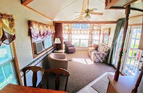 Hill City Cabina | Buffalo Camp #7