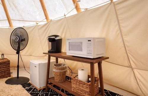 Hot Springs Alquiler De RV | Buffalo Tipi at Highland Meadows
