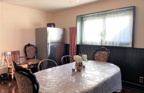 Hays Casa | Buffalo Haus: Entire House, Welcoming Historic Limestone House Downtown