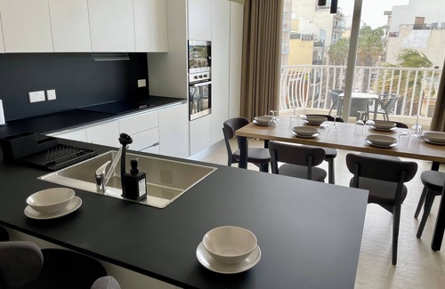 Qawra Apartamento | Bugibba Square Seafront LUX Apartments