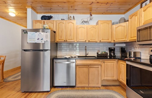 Fall River Estates Condominio | Bugle Pointe B04 (NO HT)