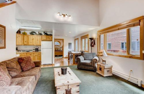 Fall River Estates Apartamento | Bugle Pointe B13 by Estes Park Condos