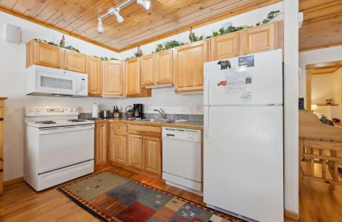 Fall River Estates Apartamento | Bugle Pointe B14 by Estes Park Condos