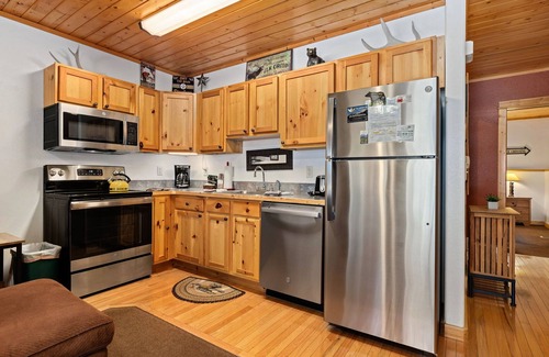 Fall River Estates Condominio | Bugle Pointe B16 (HT)
