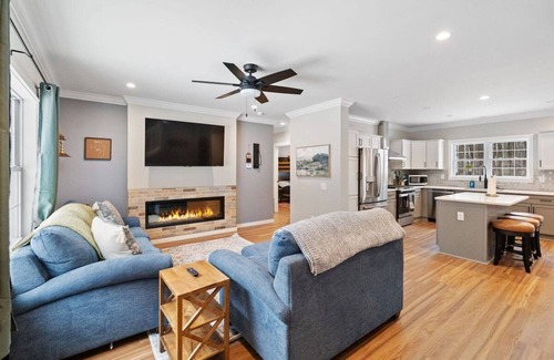 Harbor Springs Casa | Built for You - 4BR w/ Playground, Sauna, Games!