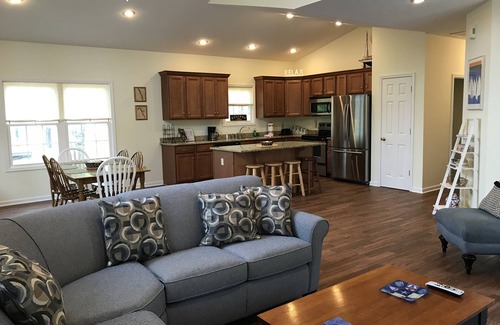 Grand Rivers Cabaña | 4ta noche gratis - 4 BR / 3 BA Lakeview en Grand Rivers - La única ciudad en ambos lagos