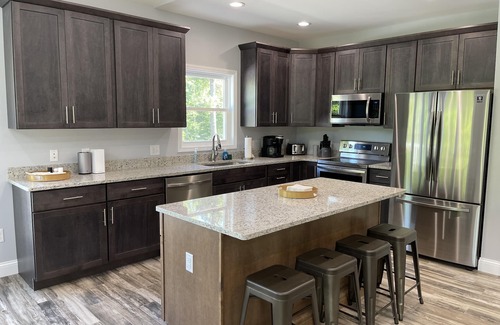 Grand Rivers Casa | Built in 2021 - 5 BR/4 BA Lakefront in Grand Rivers -The Only City on Both Lakes