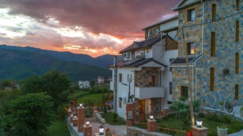 Librazhd Casa | Bujtina Kael